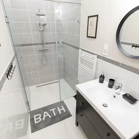 Apartment E13 - Elegant Budapest