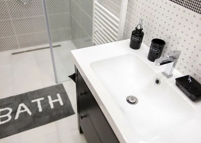 E13 - Elegant Budapesta